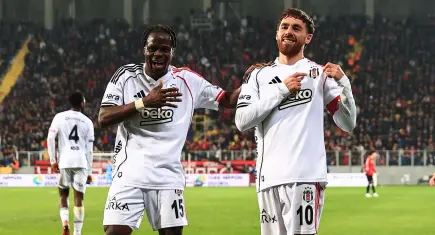 Göztepe’den ayrılan Olaitan, Beşiktaş’ta golleri sıraladı