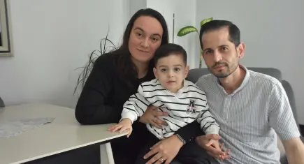 İzmirli aileden DMD ile mücadele eden oğulları Deniz Eymen için umut çağrısı