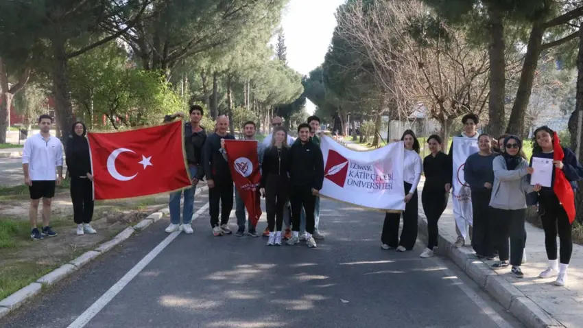 İzmirli gençlerden su için farkındalık koşusu
