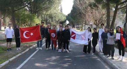 İzmirli gençlerden su için farkındalık koşusu