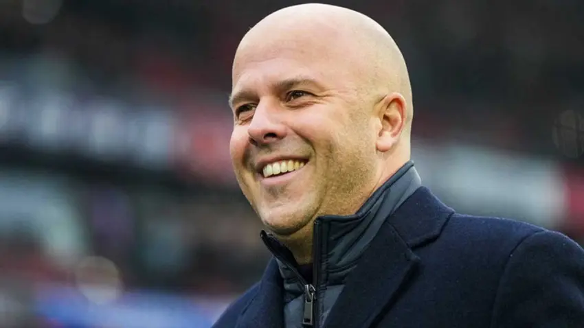 Arne Slot: Galatasaray ile oynamak için sabırsızlıkla bekliyoruz