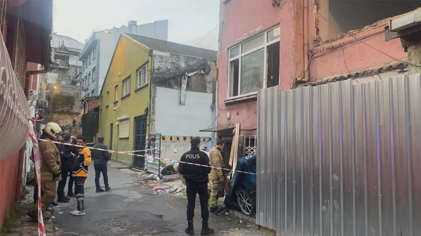 Beyoğlu’nda yangın: 2 yaşındaki bebek hayatını kaybetti haberinin görseli