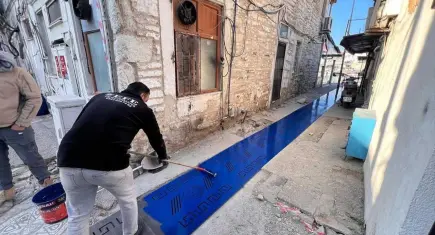 Foça Çarşısı’nda su baskınlarına karşı kritik adım