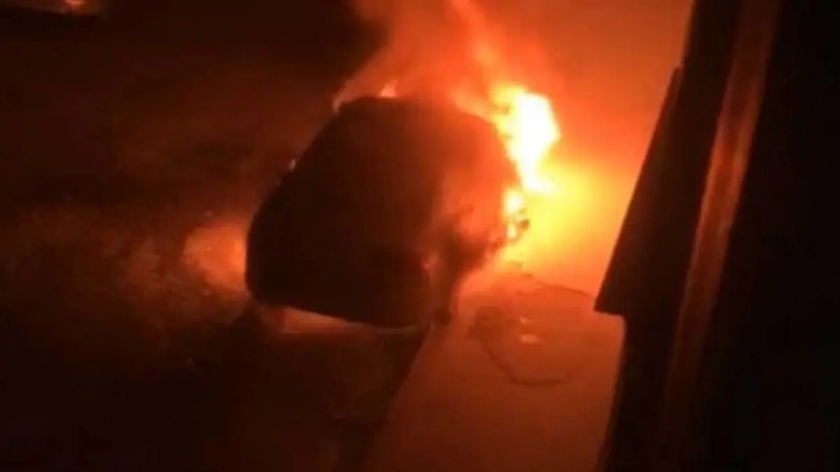 Trafik polisinin aracını kundaklayan sanıkların cezaları yeniden yargılamada azaldı görseli