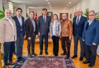 Başkan Tugay’dan gazetecilere otopark müjdesi