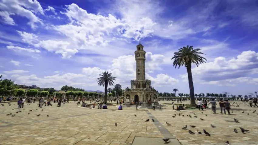 İzmir’de bayram heyecanı: Hava nasıl olacak? haberinin görseli