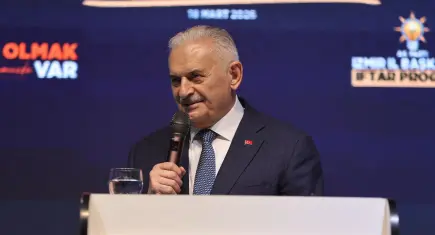 İzmir’de ‘Vefa İftarı’: Türkiye edilgen değil, söz sahibi