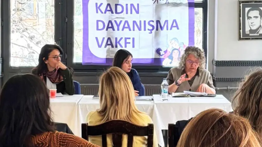 Kadın Yoksulluğu ve Şiddet Döngüsü paneli: Göç, afet ve yoksulluk haberinin görseli