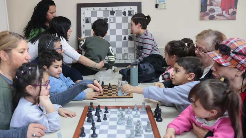 Konak İleri Yaş Merkezi’nde bayram coşkusu haberinin görseli