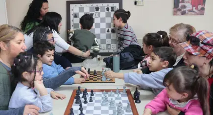 Konak İleri Yaş Merkezi’nde bayram coşkusu