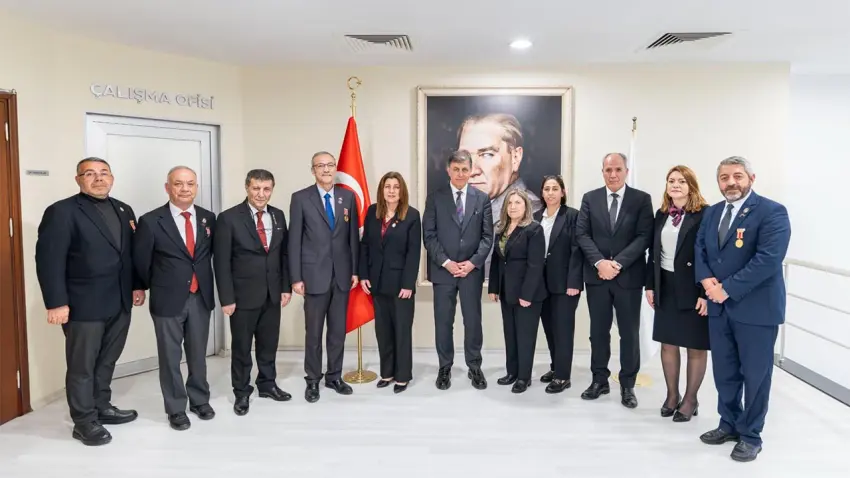 Şehit aileleri derneklerinden Tugay’a ziyaret haberinin görseli