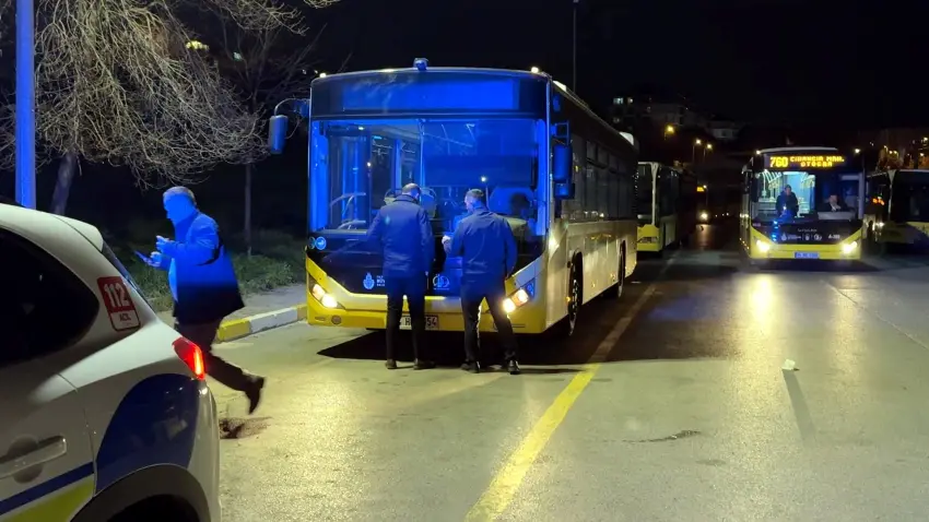 Yolcular durakları şaşıran İETT şoförünü şikayet etti: Şoför 1.5 promil alkollü çıktı haberinin görseli