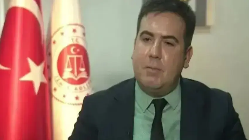 Adalet Bakan Yardımcısı Can Tuncay, İzmir Adliyesini ziyaret etti haberinin görseli