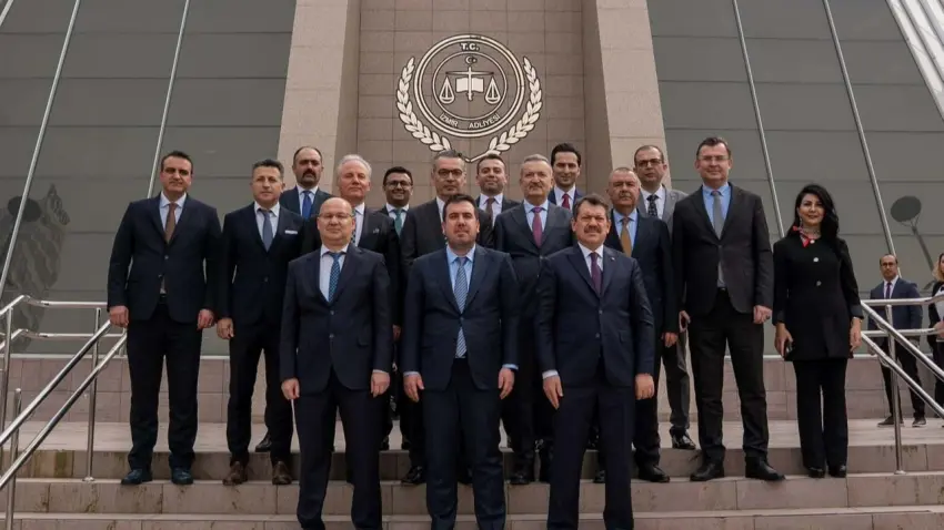 Adalet Bakan Yardımcısı Tuncay'dan İzmir Adliyesi'ne ziyaret haberinin görseli