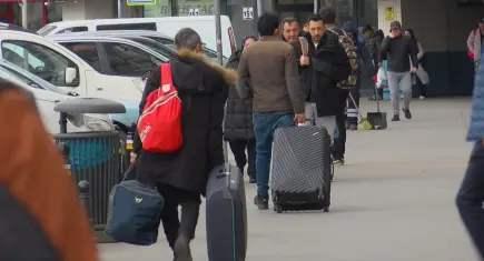 Arefe günü otogarlarda yoğunluk: Ek seferlere rağmen bilet bulmak zor