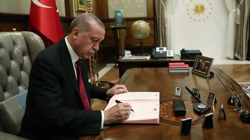 Cumhurbaşkanı Erdoğan imzaladı: Atama kararları Resmi Gazete’de  haberinin görseli