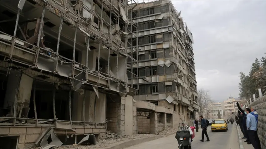 İran’ın sivil yerleşim yerlerine ABD-İsrail saldırısı: 12 kişi öldü, 116 kişi yaralandı haberinin görseli