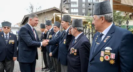 Tugay’dan şehit aileleri ve gazilere bayram ziyareti