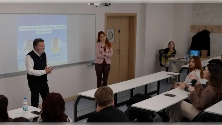 Yaşar Üniversitesi’nde bitkisel yağlar ve doğru bilinen yanlışlar tartışıldı haberinin görseli