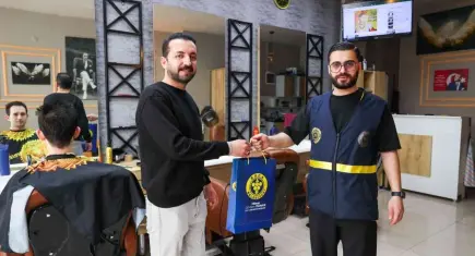 Buca Belediyesi’nden berber esnafına bayram desteği