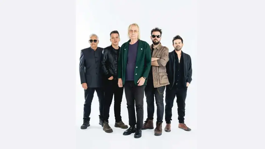 Bulutsuzluk Özlemi, 40. yıl turnesi ile Türkiye’yi dolaşıyor haberinin görseli