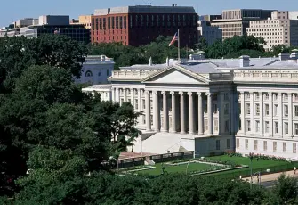 ABD’den İran petrolüne geçici izin: 140 milyon varil piyasaya sunulacak