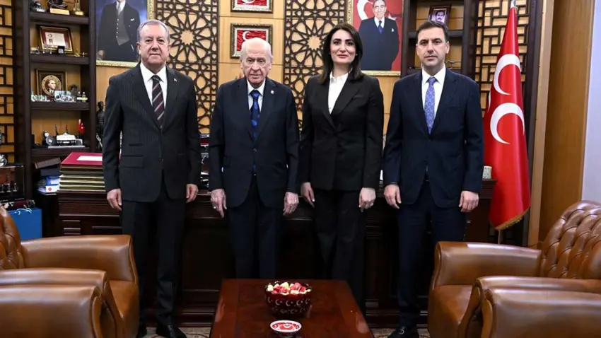 Bahçeli, MHP’nin bayram heyetlerini kabul etti haberinin görseli