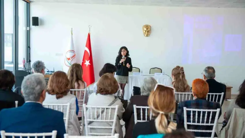 Karşıyaka’da kadın odaklı kent politikaları tartışıldı haberinin görseli