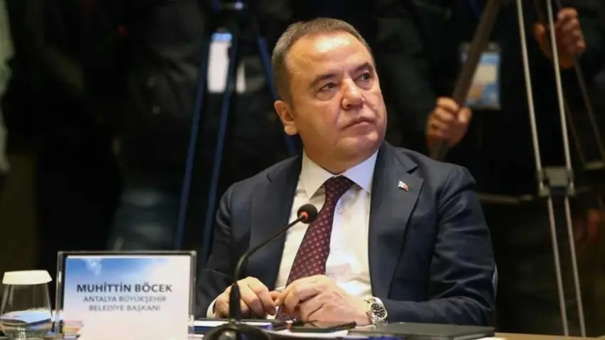 Muhittin Böcek: Fırıldak olmanın bir anlamı yok, dik duracağız