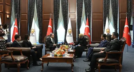 Siyasette bayram diplomasisi: AK Parti’de yedi heyetle görüşme, CHP-MHP arasında buzlar eridi