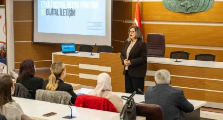 Bornova’da muhtarlara dijital iletişim rehberi
