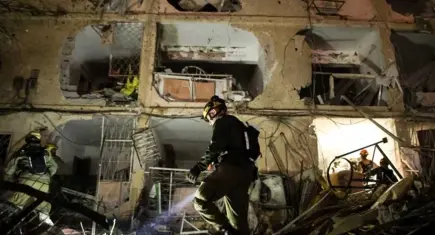 İran, İsrail’in iki kentini vurdu onlarca yaralı var