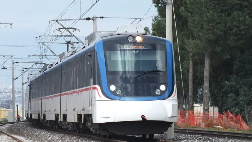 İZBAN’dan acı haber: Gişe görevlisi Candan Yılmaz hayatını kaybetti haberinin görseli