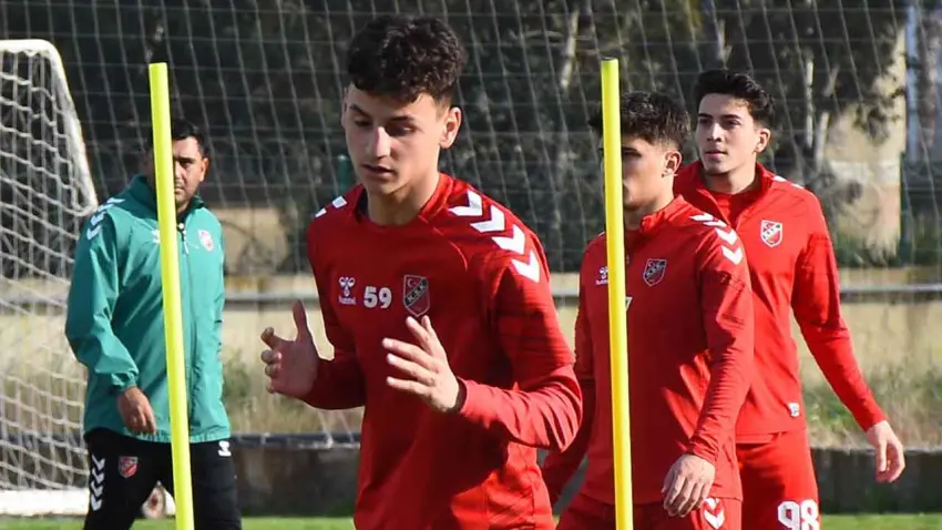 Karşıyaka’da Adem Yeşilyurt gözden düştü haberinin görseli