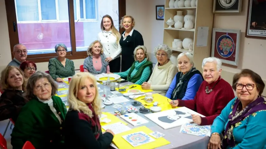 Konak’ta Yaşlılara Saygı Haftası coşkusu haberinin görseli