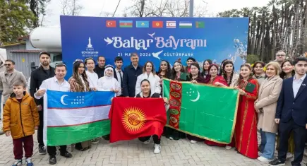 Türk dünyası İzmir’de buluştu