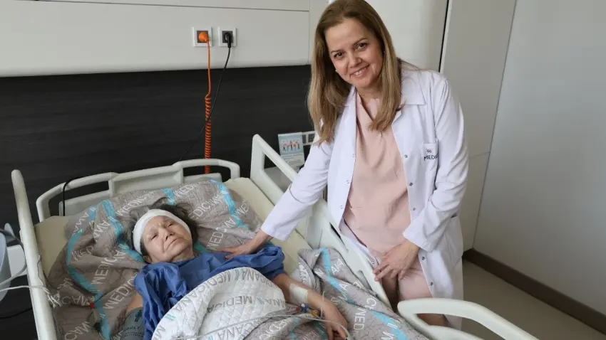 72 yaşındaki hastanın işitme kaybına Medicana’da çözüm haberinin görseli