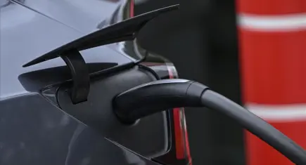 Elektrikli araç şarjında yeni dönem: kartlı Veya temassız ödeme bulundurulması zorunlu oldu