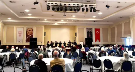 İEÜ Oda Orkestrası’ndan Narlıdere Huzurevi sakinlerine bayram konseri