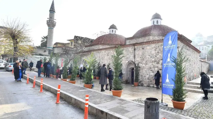 İzmir'deki Tarihi Namazgâh Hamamı başka bir vakfa tescil edildi haberinin görseli