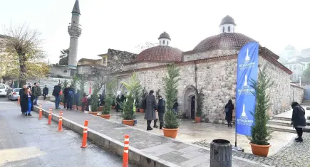 İzmir'deki Tarihi Namazgâh Hamamı başka bir vakfa tescil edildi