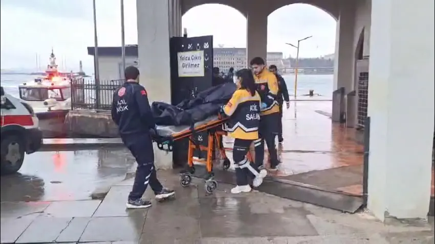 Kadıköy’de denizde erkek cesedi bulundu haberinin görseli