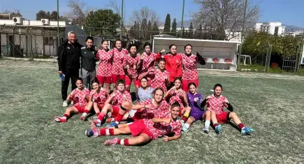 Konak’ın kızları grup liderliğini bırakmadı