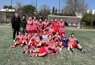 Konak’ın kızları grup liderliğini bırakmadı