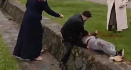 Tartıştığı kişi tarafından boğazından bıçaklanan adam kan kaybından öldü