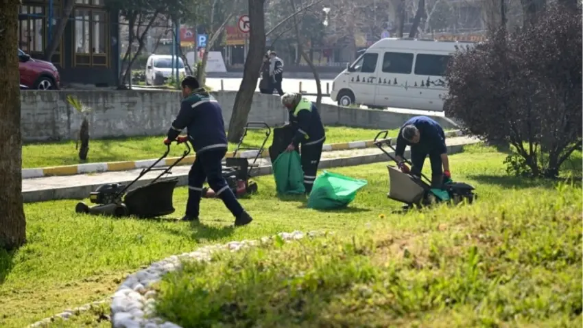 Bornova’da bahar ile birlikte yenileme çalışmaları arttı haberinin görseli