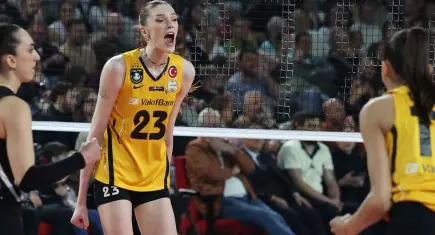 Kupa Voley'de şampiyon VakıfBank oldu
