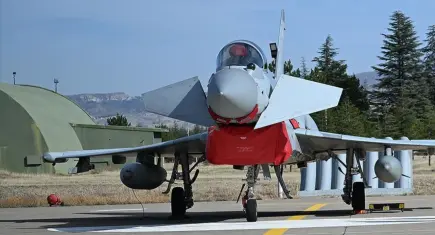 Türkiye ve İngiltere arasında dev imza: Eurofighterlar için lojistik destek onaylandı!