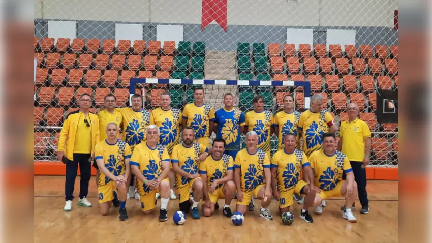 Avrupa’da Buca’yı temsil edecekler: Veteran Hentbol Takımı Avrupa yolcusu haberinin görseli