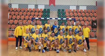 Avrupa’da Buca’yı temsil edecekler: Veteran Hentbol Takımı Avrupa yolcusu